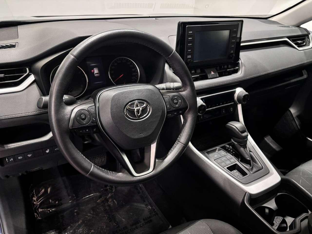 2021 Toyota RAV4 XLE AWD Photo