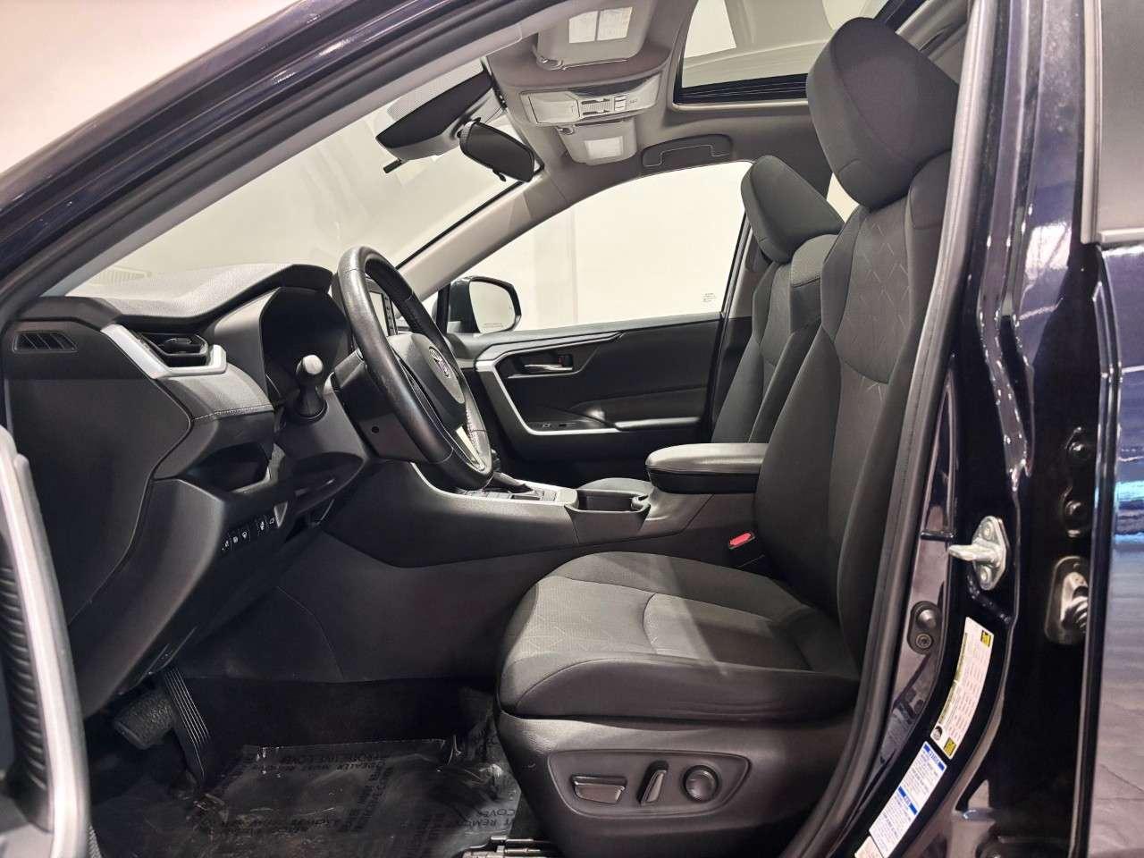 2021 Toyota RAV4 XLE AWD Photo