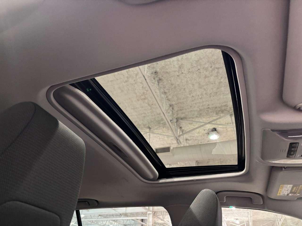 2021 Toyota RAV4 XLE AWD Photo