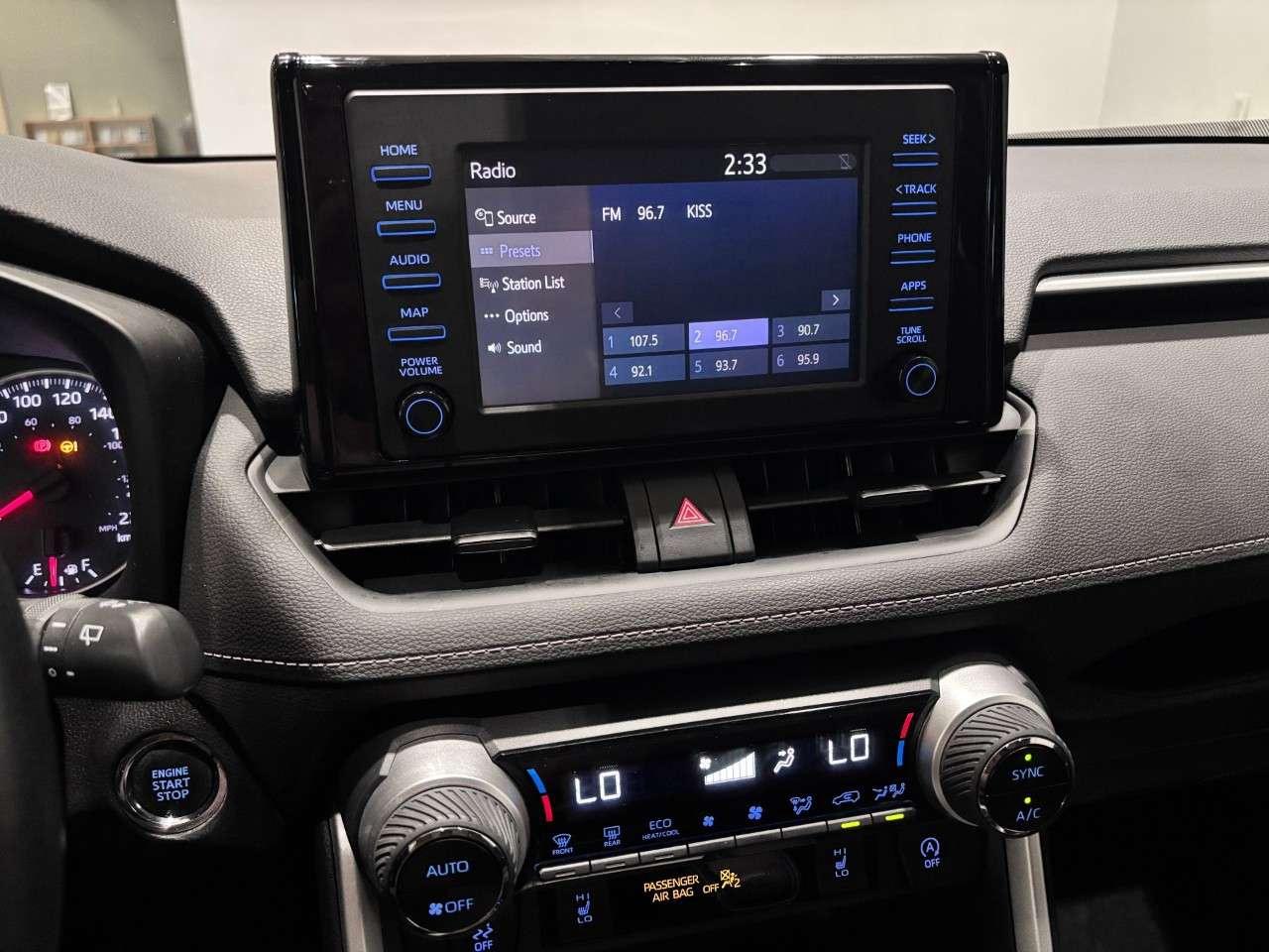 2021 Toyota RAV4 XLE AWD Photo