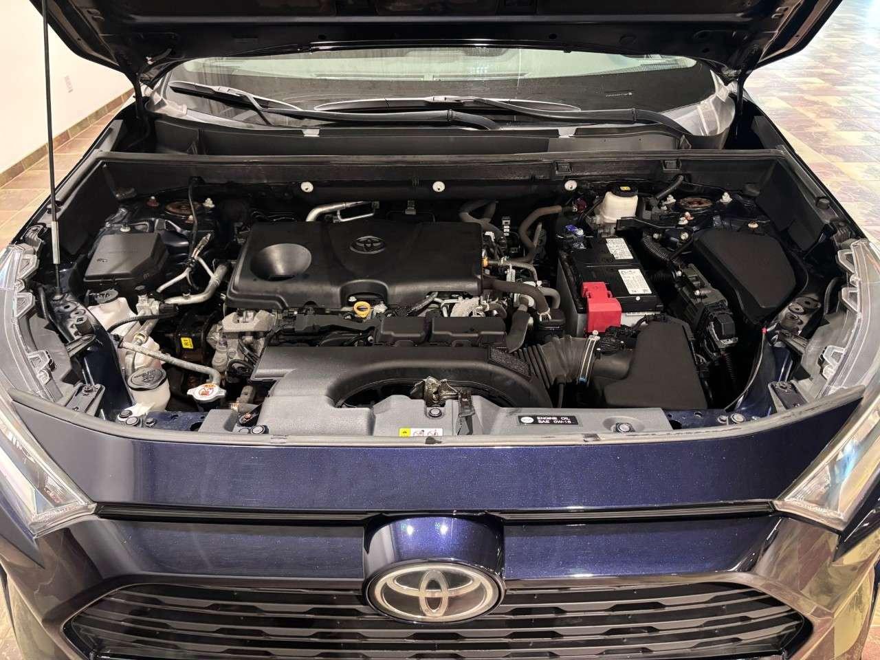 2021 Toyota RAV4 XLE AWD Photo