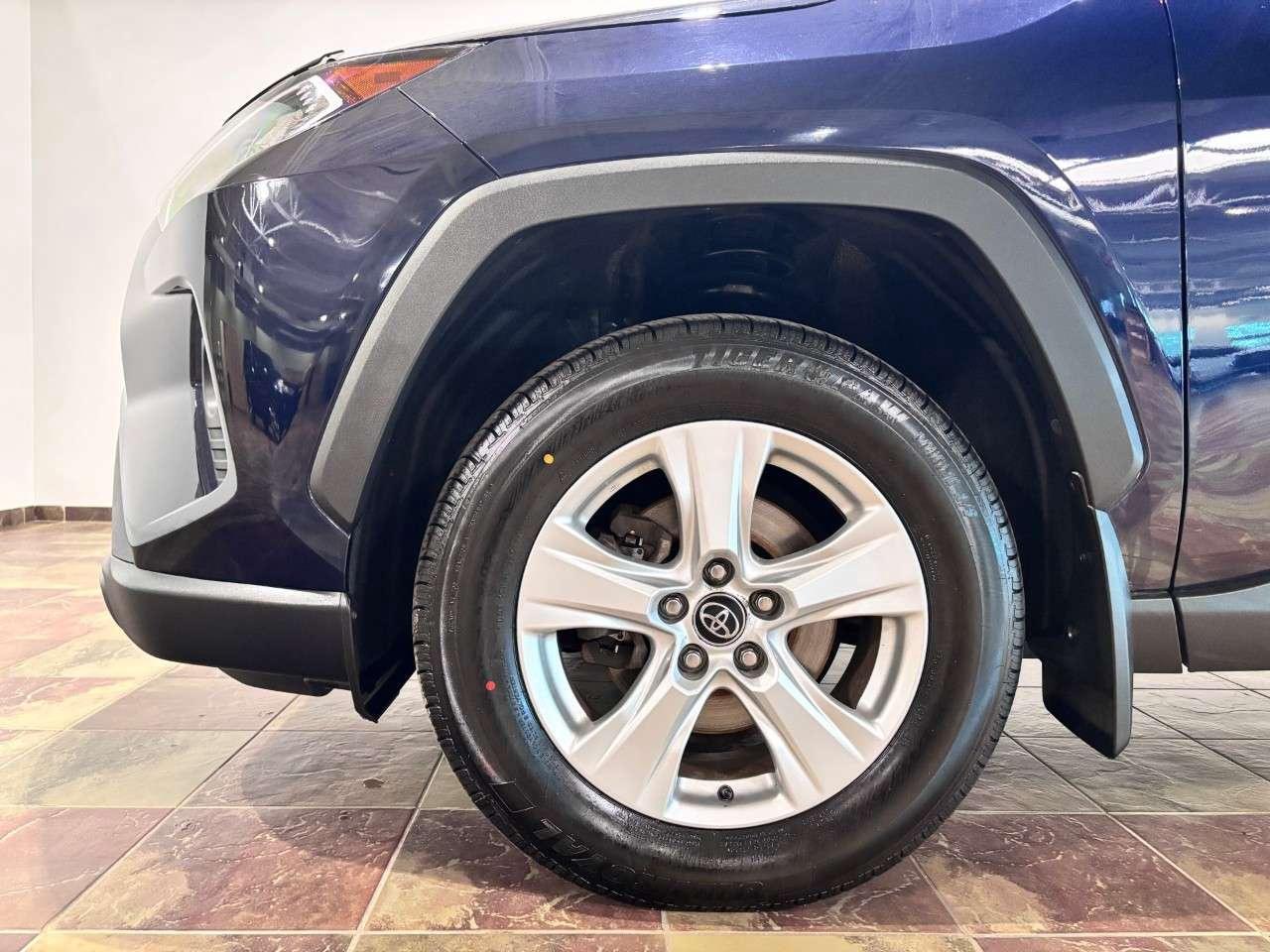 2021 Toyota RAV4 XLE AWD Photo