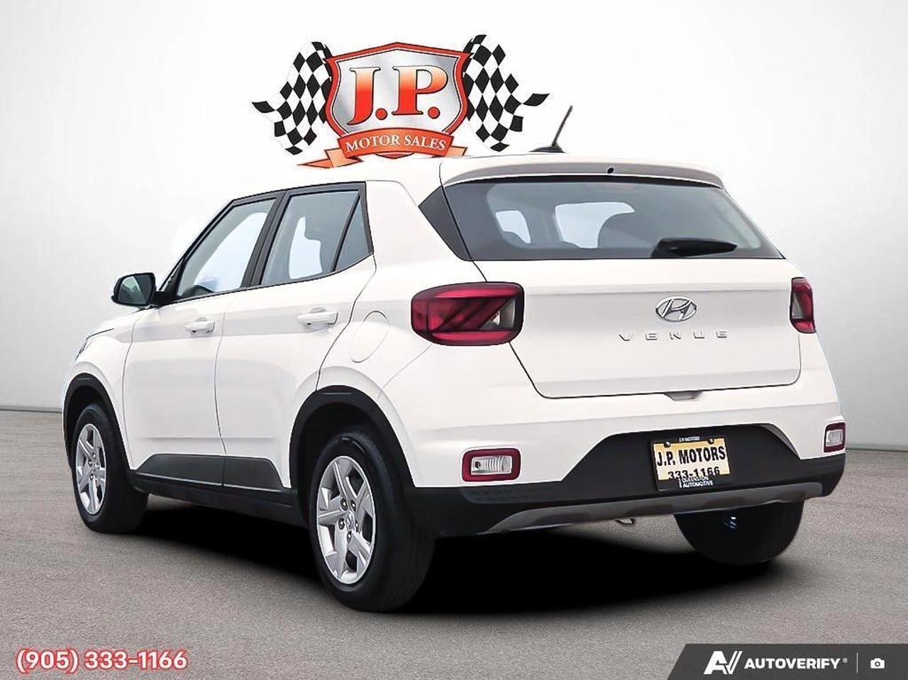 2023 Hyundai Venue ESSENTIAL Apple CarPlay & Android Auto • Heated Fr Photo