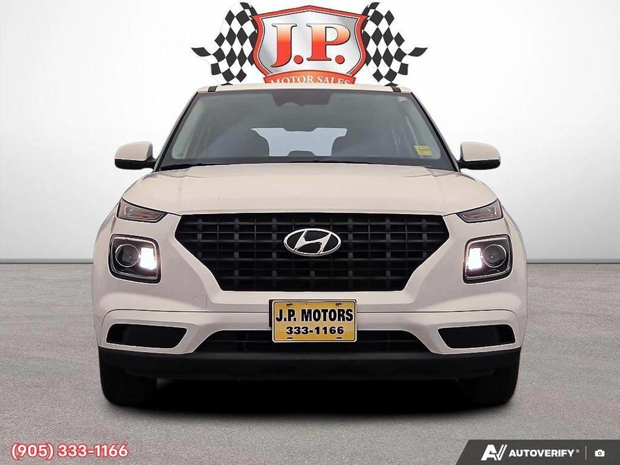 2023 Hyundai Venue ESSENTIAL Apple CarPlay & Android Auto • Heated Fr Photo