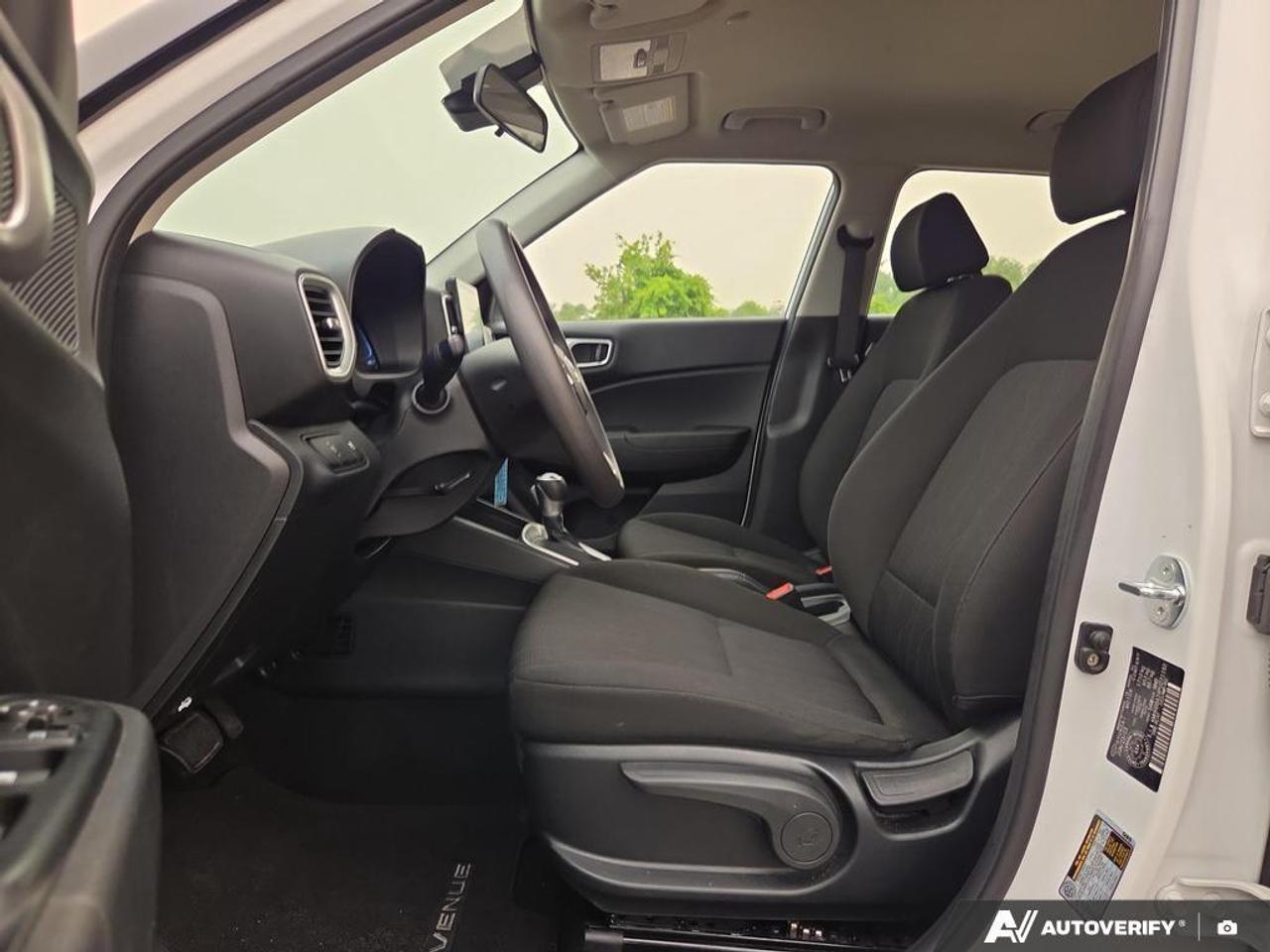 2023 Hyundai Venue ESSENTIAL Apple CarPlay & Android Auto • Heated Fr Photo