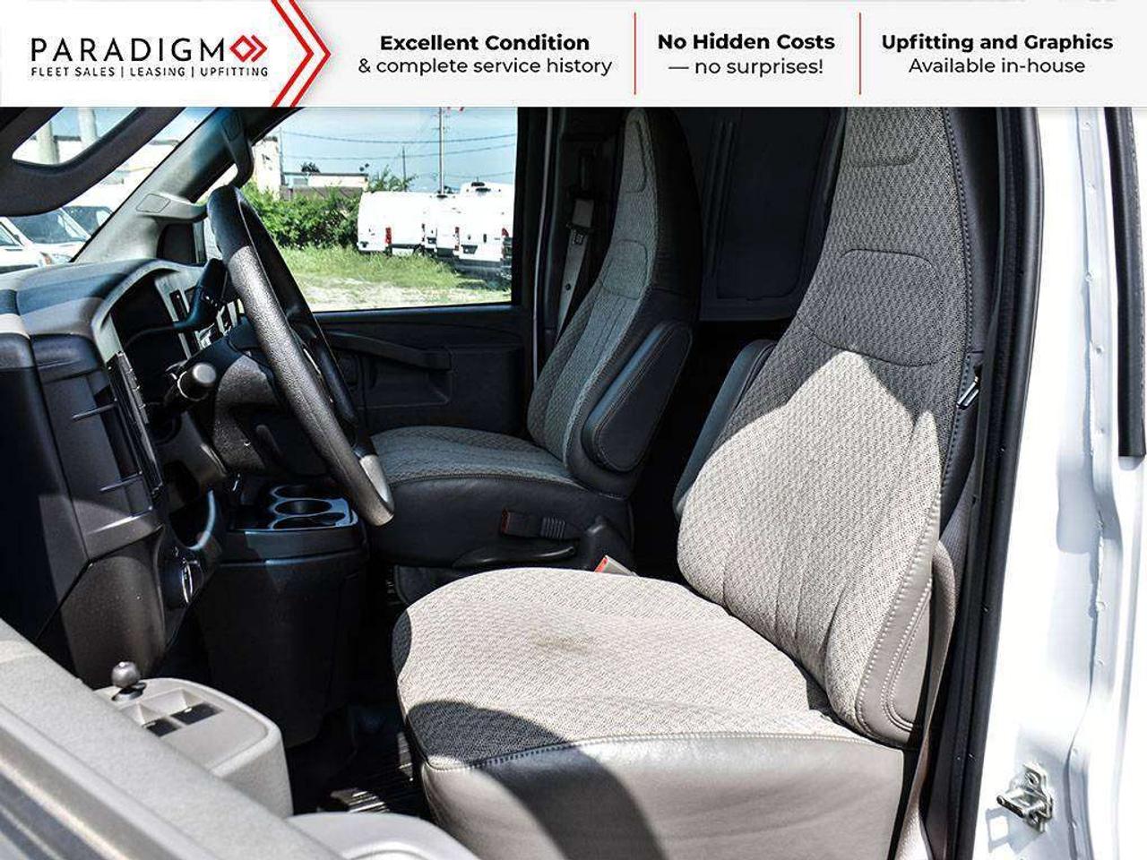 2025 GMC Savana 2500 155" Low Roof Photo
