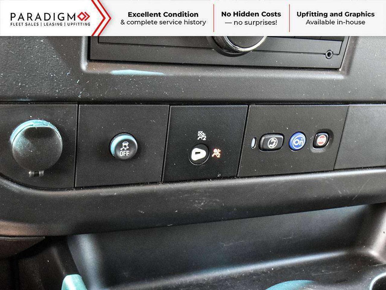2025 GMC Savana 2500 155" Low Roof Photo