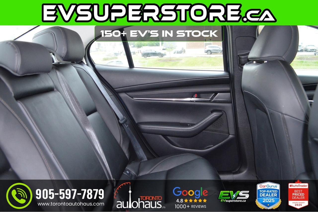 2025 Mazda MAZDA3 LUXURY PKG I AWD I 1 OWNER Photo