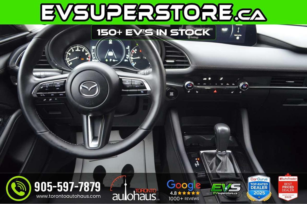 2025 Mazda 3 LUXURY PKG I AWD I 1 OWNER Photo