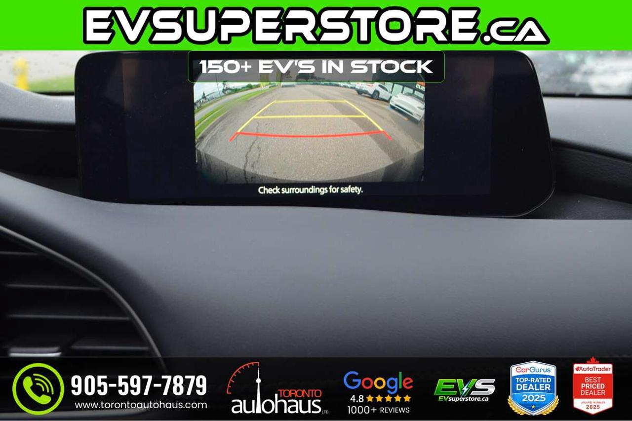 2025 Mazda 3 LUXURY PKG I AWD I 1 OWNER Photo