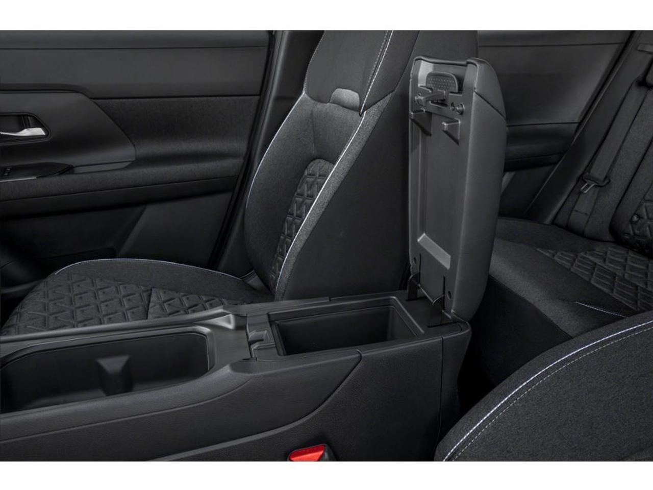 2026 Nissan Kicks SV 4dr All-Wheel Drive Photo