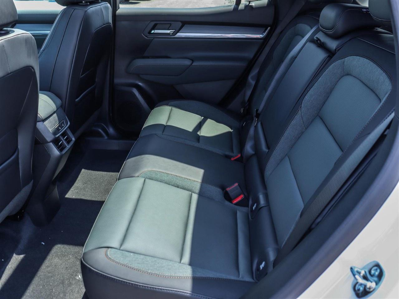 2027 GMC Terrain AWD AT4 Photo