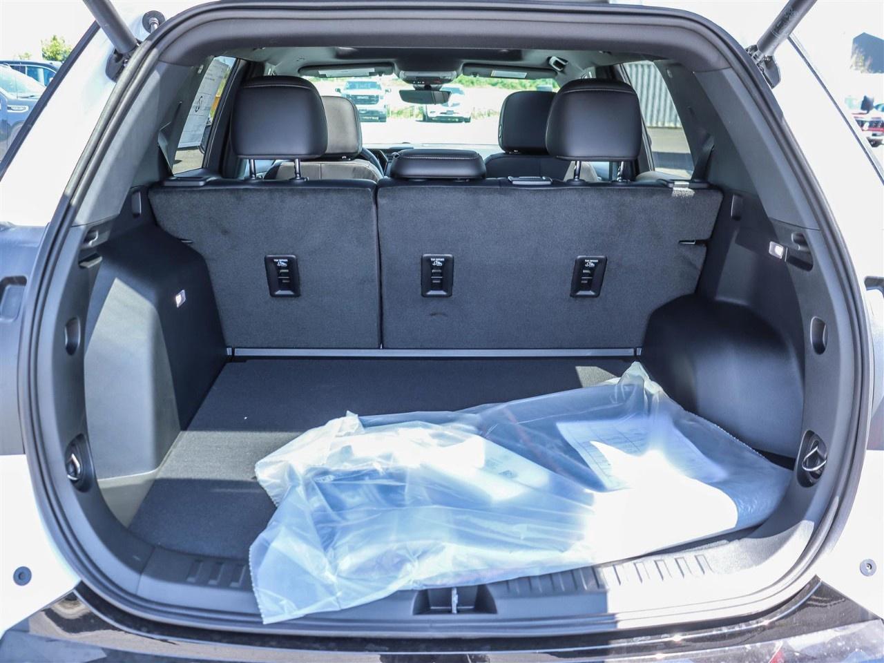 2027 GMC Terrain AWD AT4 Photo