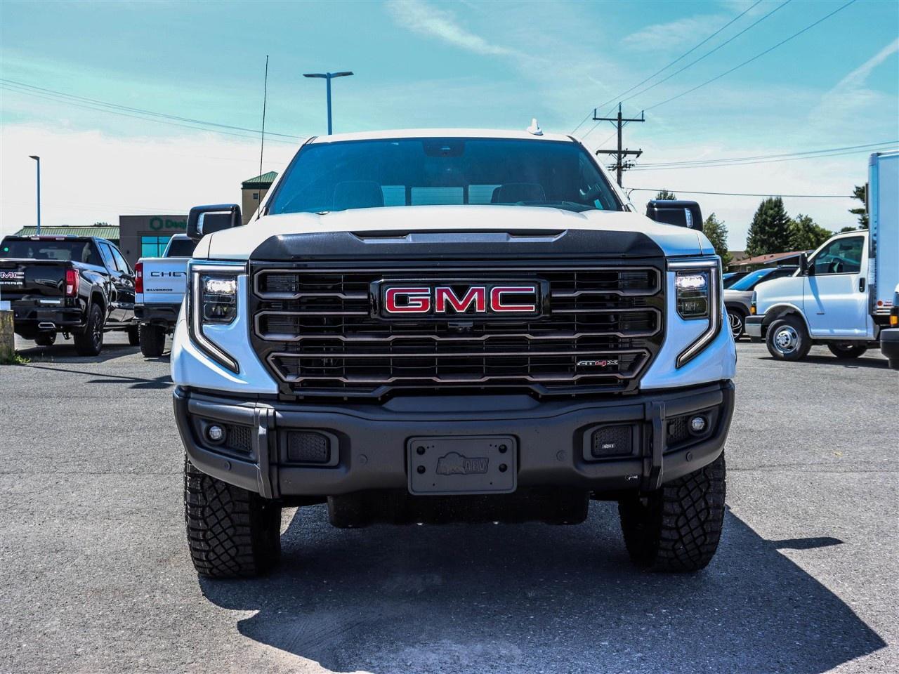 2026 GMC Sierra 1500 Crew Cab Short Box 4-Wheel Drive AT4X Photo1