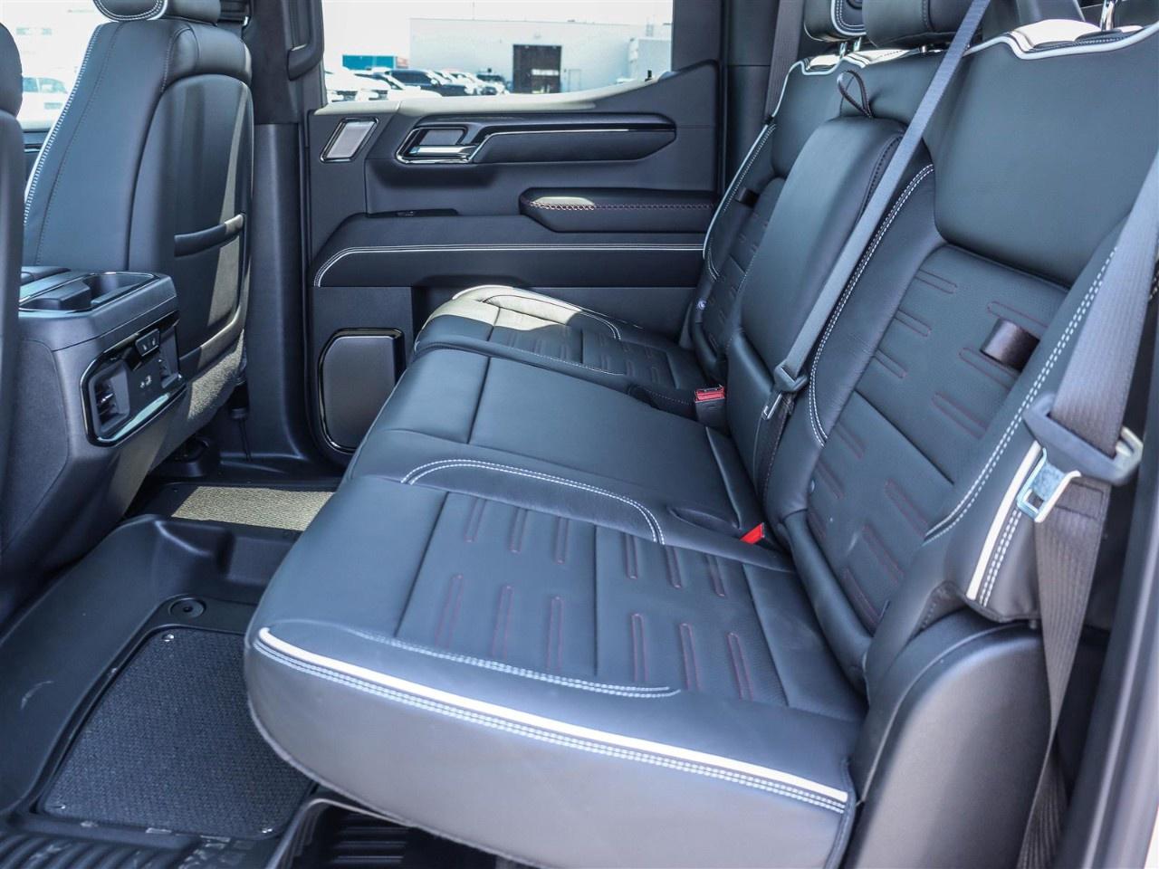 2026 GMC Sierra 1500 Crew Cab Short Box 4-Wheel Drive AT4X Photo