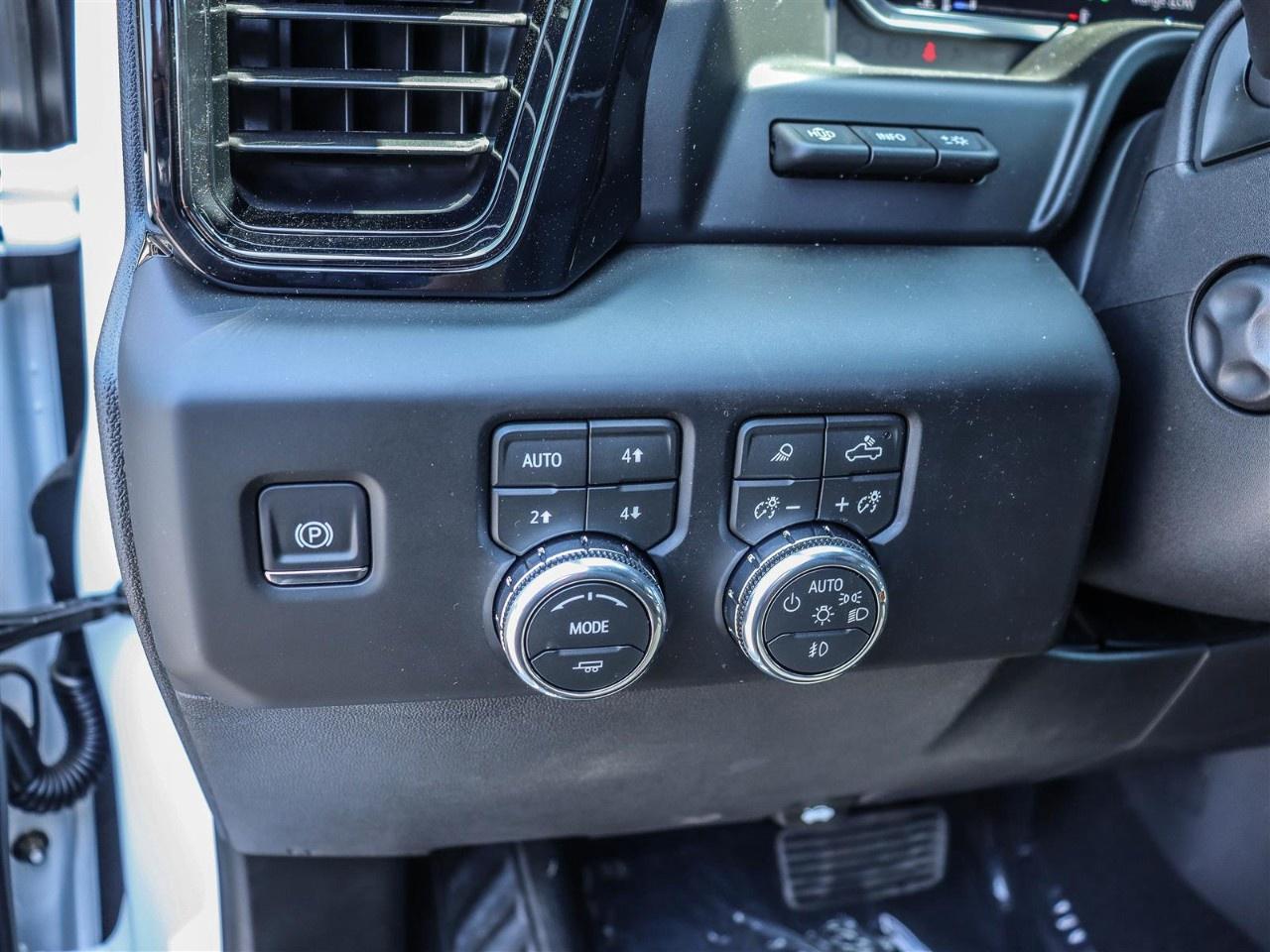 2026 GMC Sierra 1500 Crew Cab Short Box 4-Wheel Drive AT4X Photo