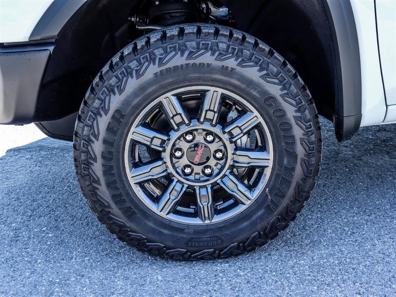 2026 GMC Sierra 1500 Crew Cab Short Box 4-Wheel Drive AT4X Photo