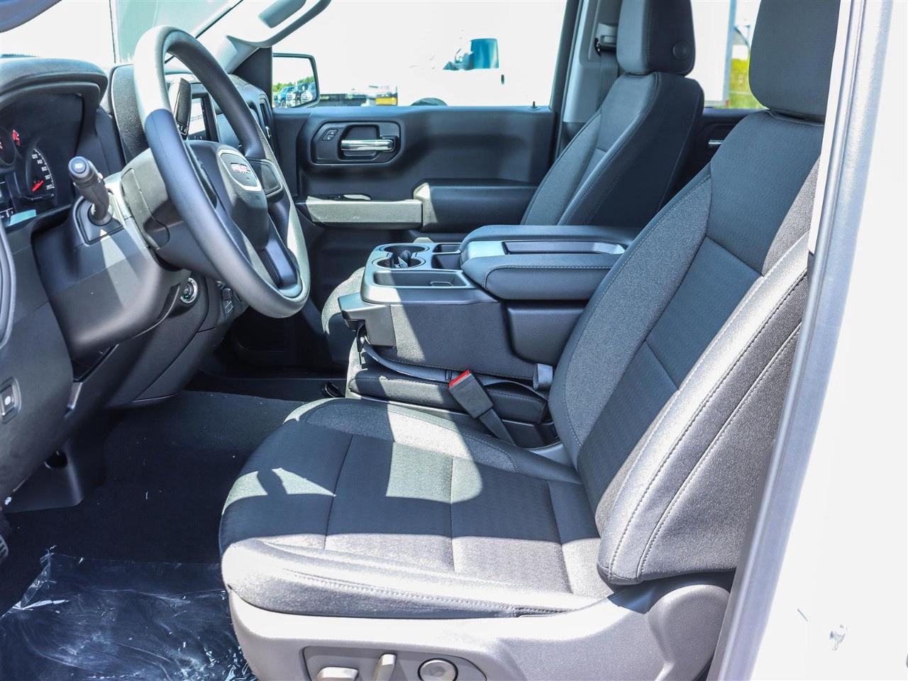 2026 GMC Sierra 1500 Crew Cab Short Box 4-Wheel Drive Pro Photo