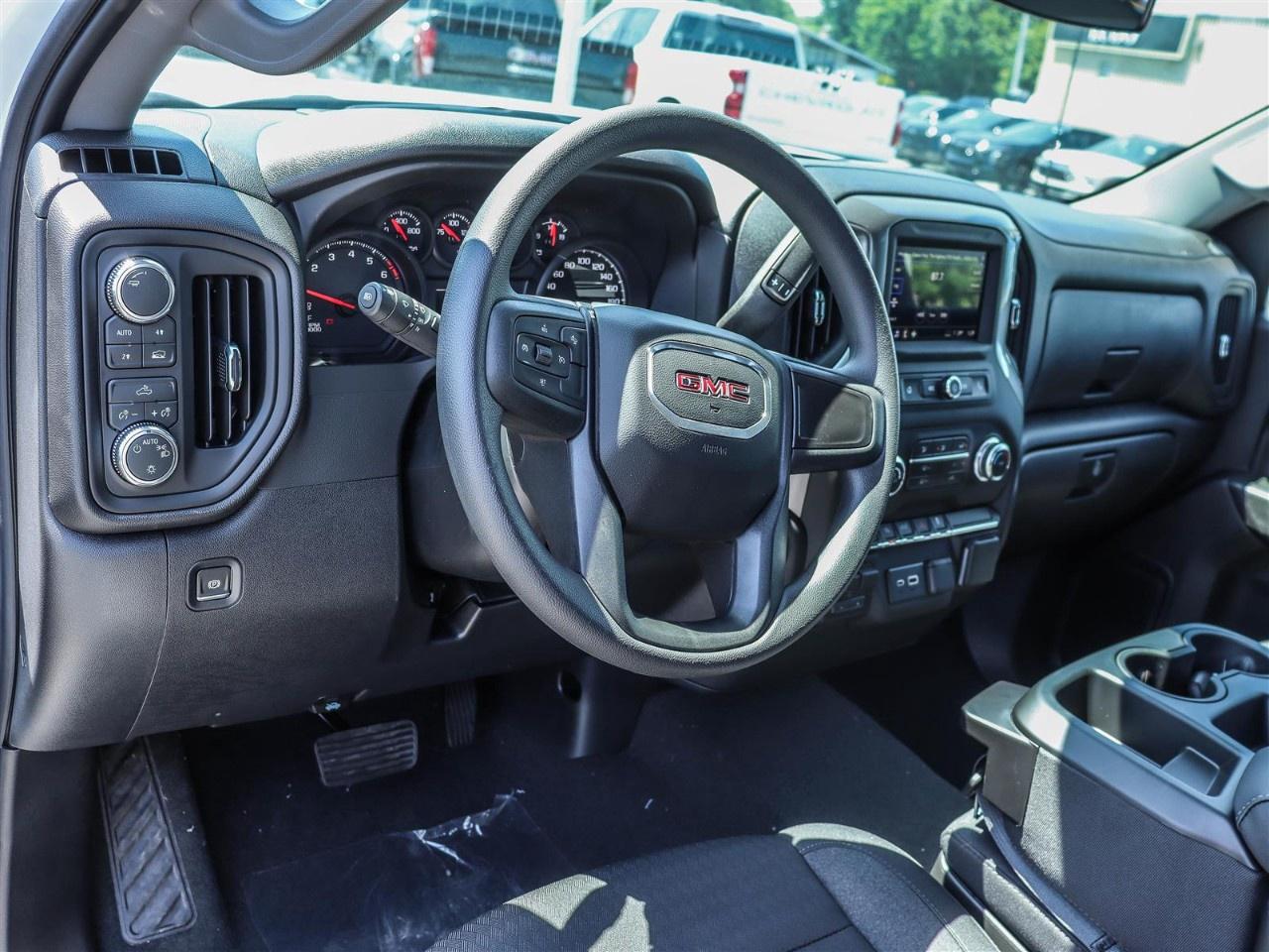 2026 GMC Sierra 1500 Crew Cab Short Box 4-Wheel Drive Pro Photo