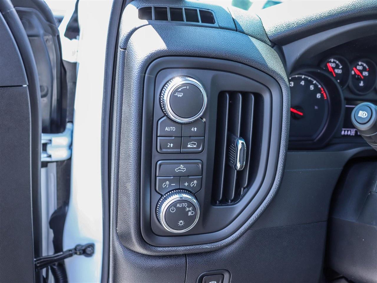 2026 GMC Sierra 1500 Crew Cab Short Box 4-Wheel Drive Pro Photo