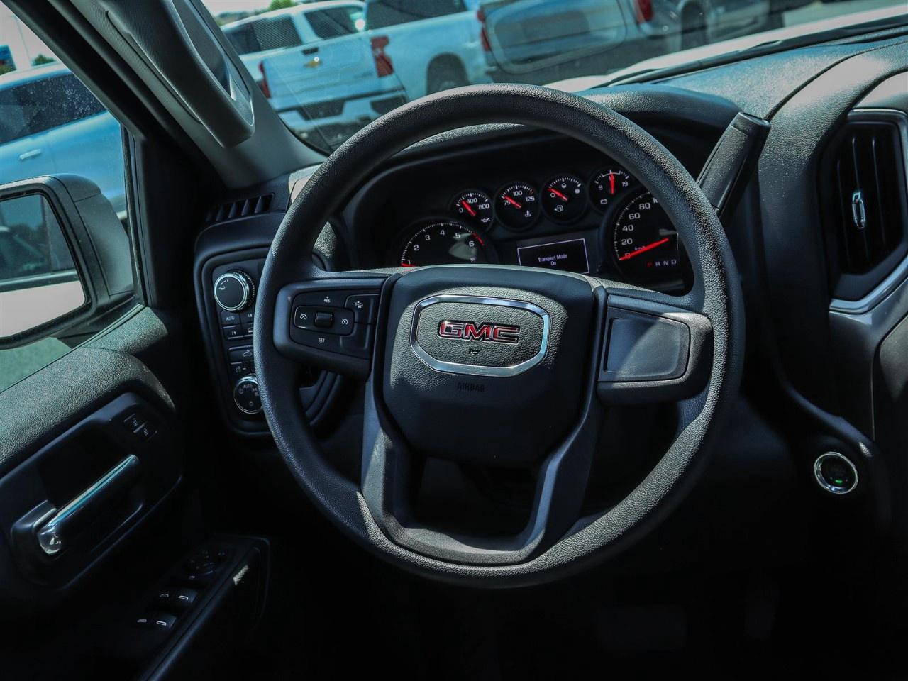 2026 GMC Sierra 1500 Crew Cab Short Box 4-Wheel Drive Pro Photo
