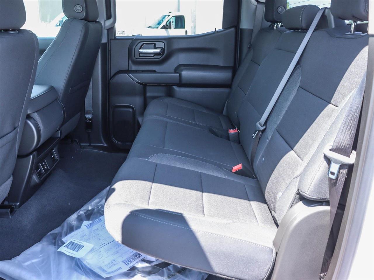 2026 GMC Sierra 1500 Crew Cab Short Box 4-Wheel Drive Pro Photo