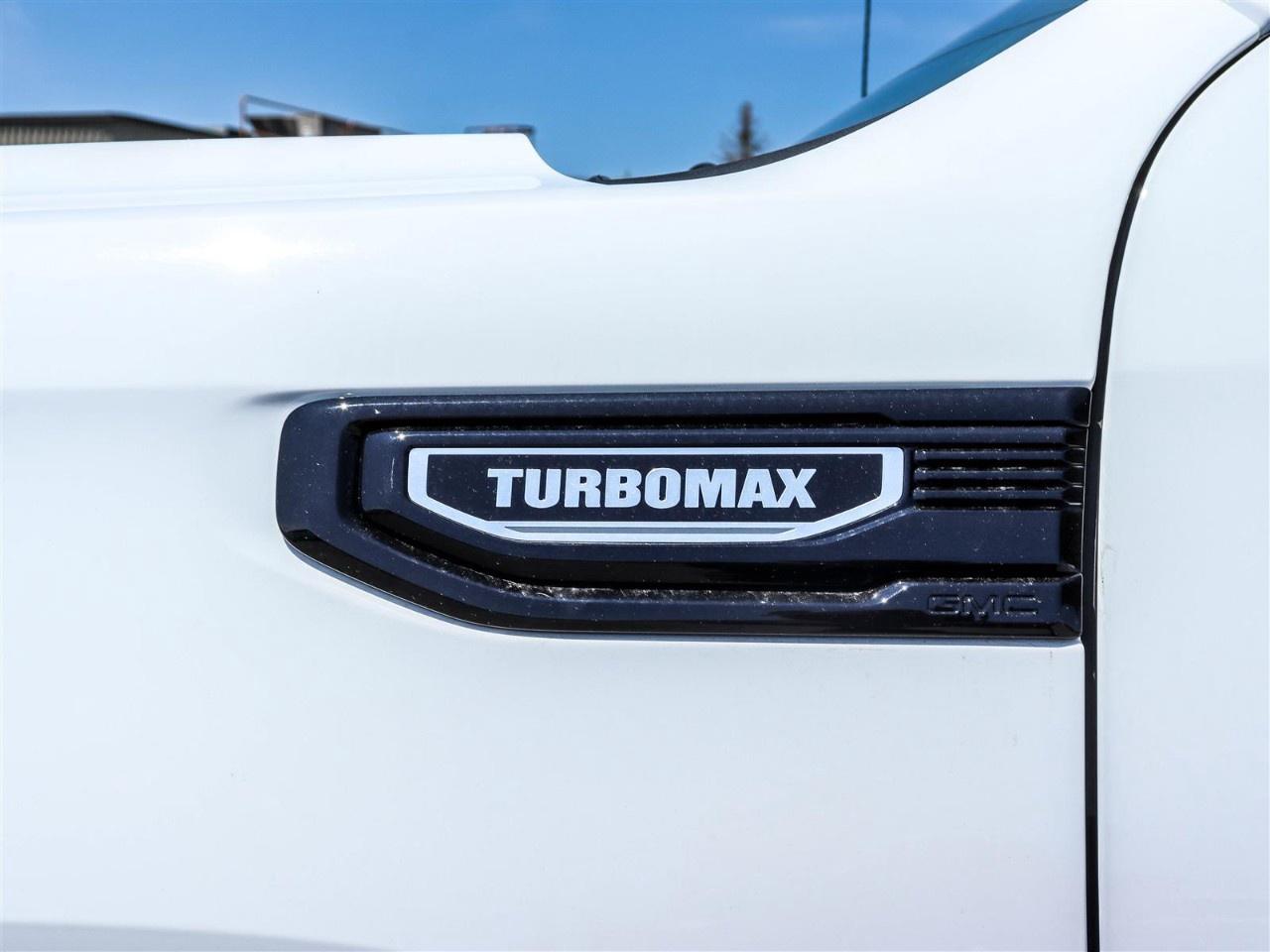 2026 GMC Sierra 1500 Crew Cab Short Box 4-Wheel Drive Pro Photo