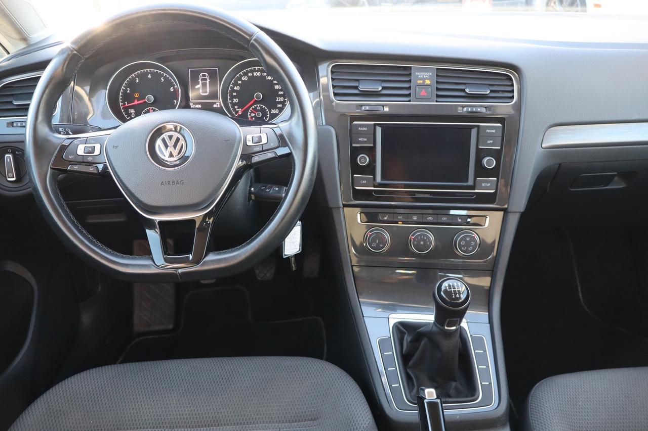 2019 Volkswagen Golf SportWagen 4Motion Comfortline 6 Speed Accident Free Clean Ca Photo