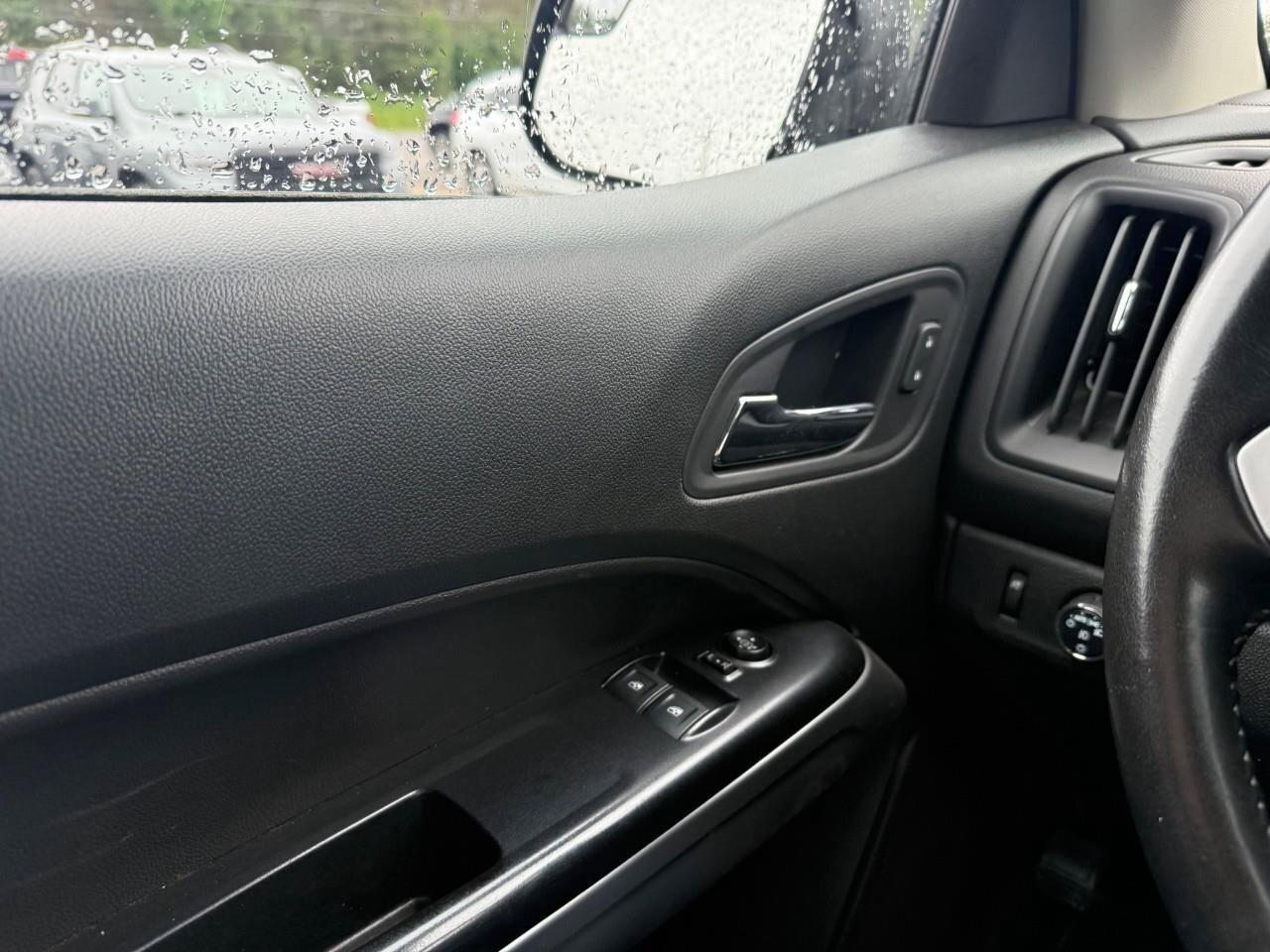 2018 Chevrolet Colorado 2WD LT BRAY ORIGINAL. TRAILERING PKG. TRAILERING A Photo
