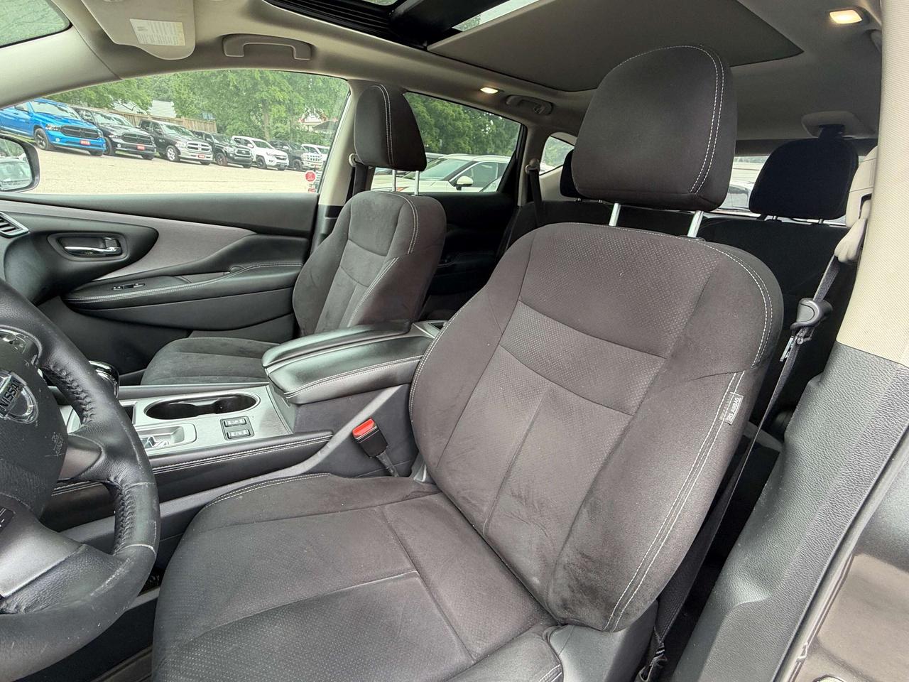 2021 Nissan Murano SV, AWD, CLEAN CARFAX, SUNROOF, REMOTE START! Photo
