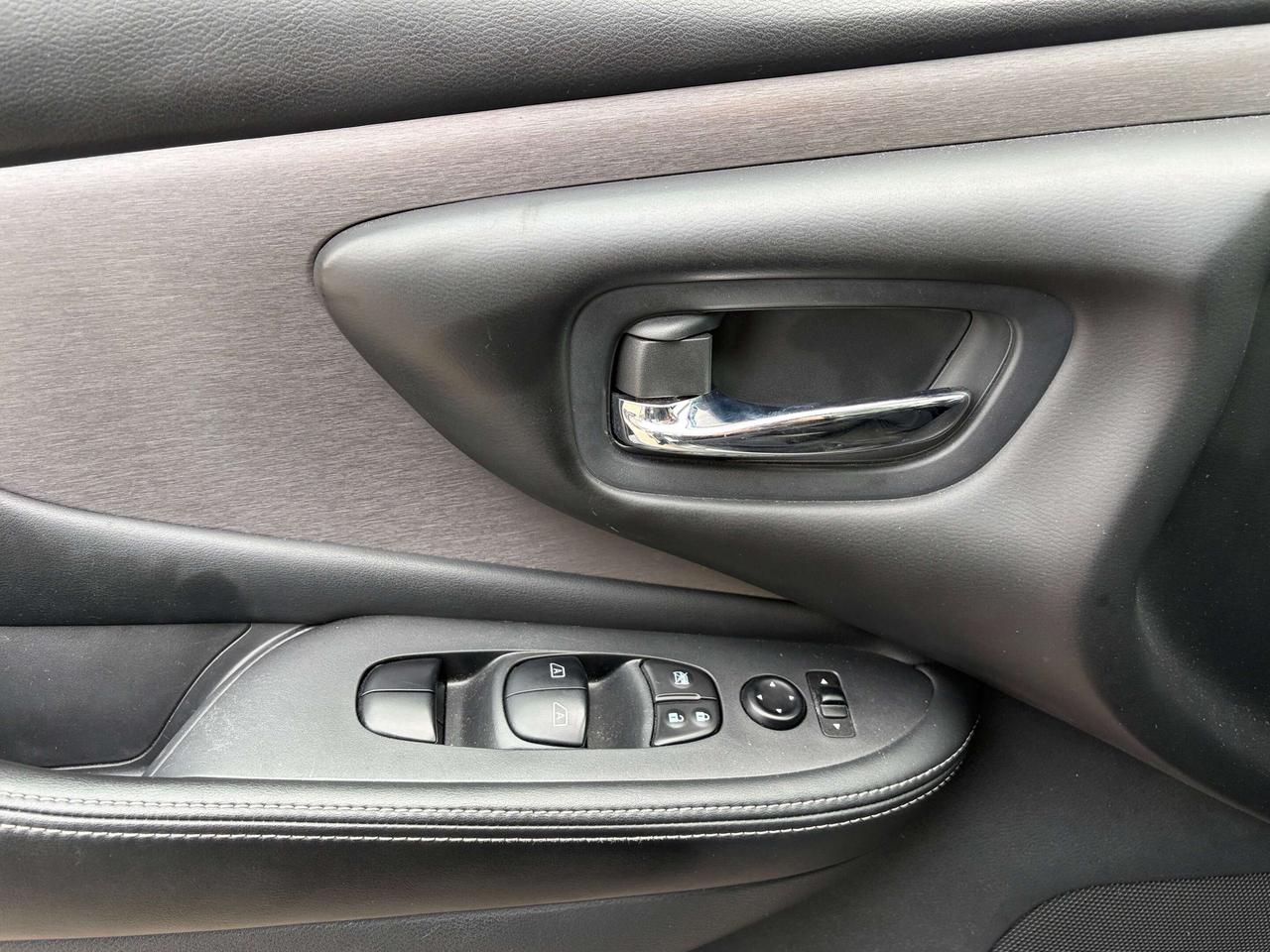 2021 Nissan Murano SV, AWD, CLEAN CARFAX, SUNROOF, REMOTE START! Photo