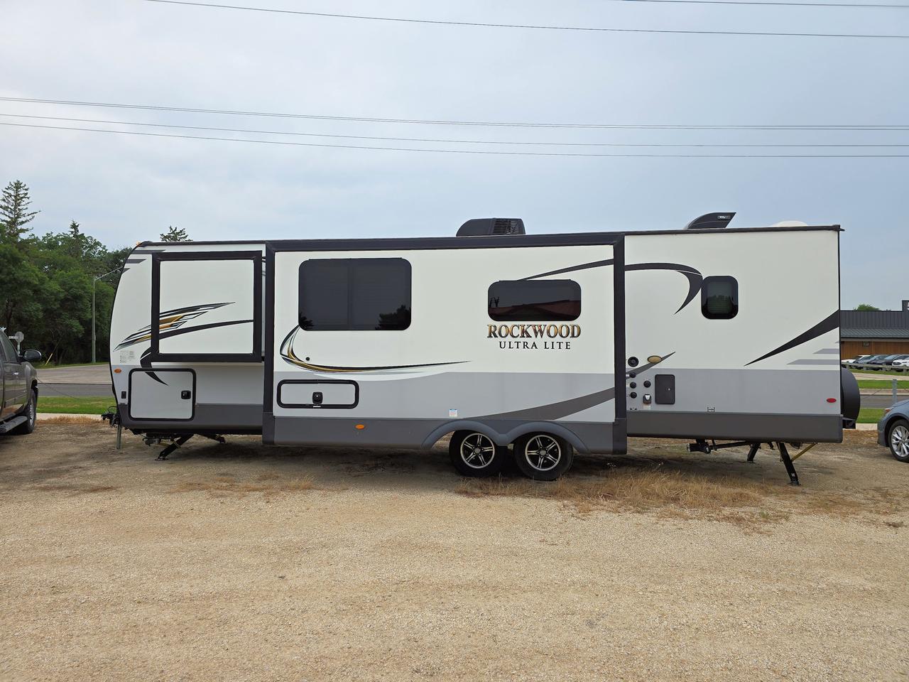 2020 Forest River Rockwood Ultra Lite 2706WS 2706W6 Travel Trailer 2 Slides - Photo #1