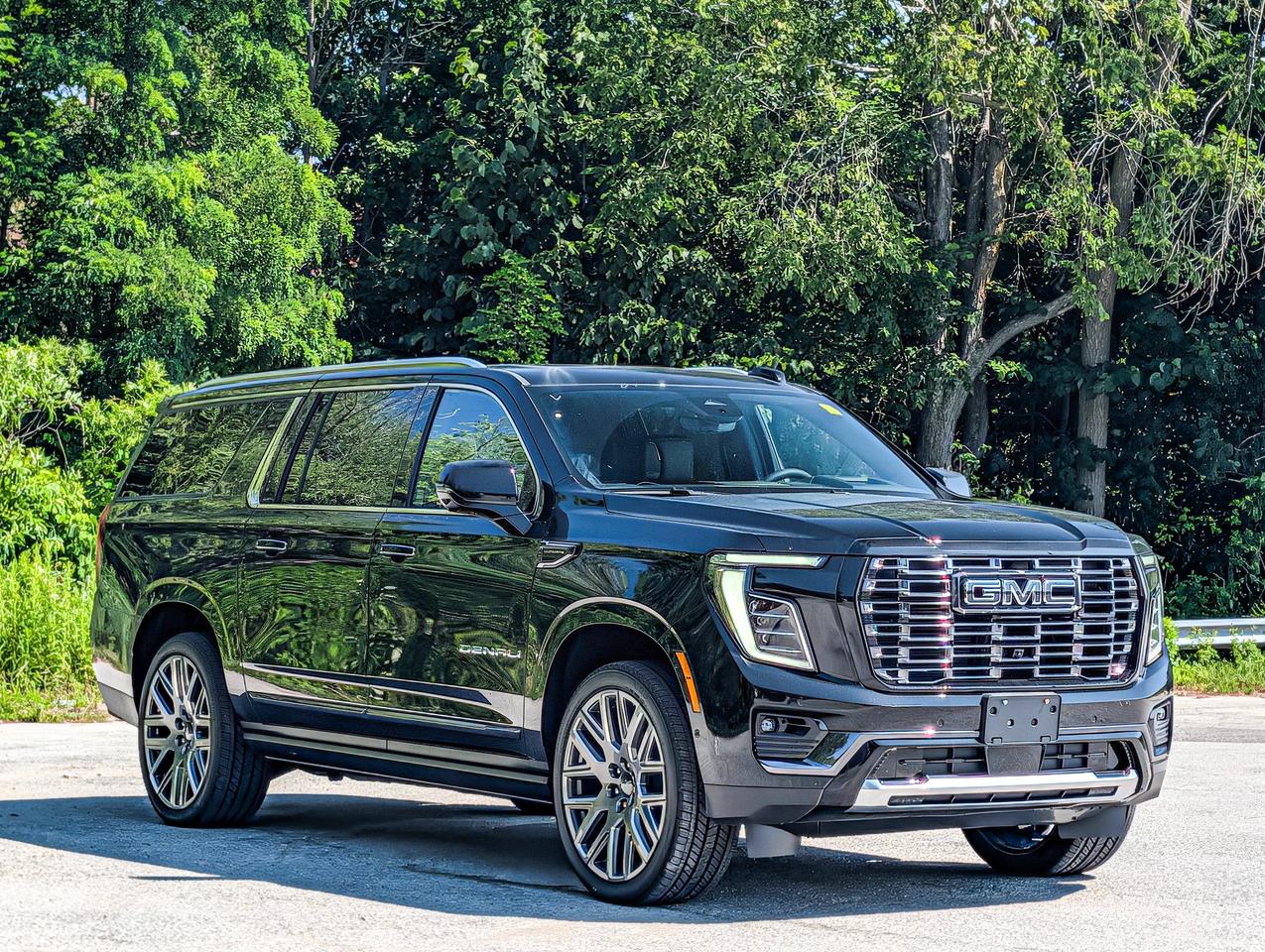 2026 GMC Yukon XL Denali Ultimate Photo