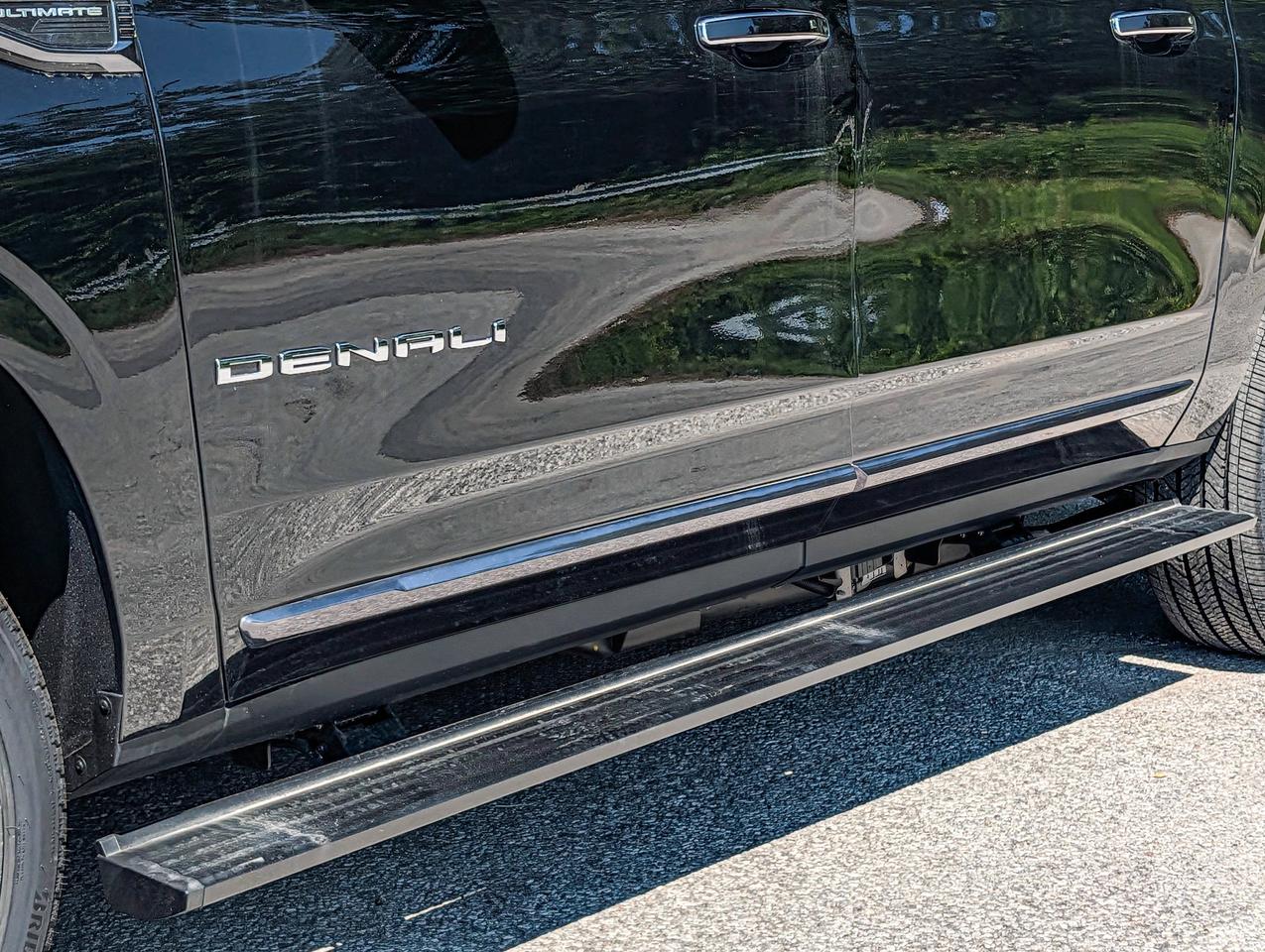 2026 GMC Yukon XL Denali Ultimate Photo