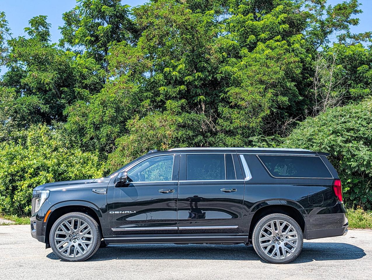 2026 GMC Yukon XL Denali Ultimate Photo