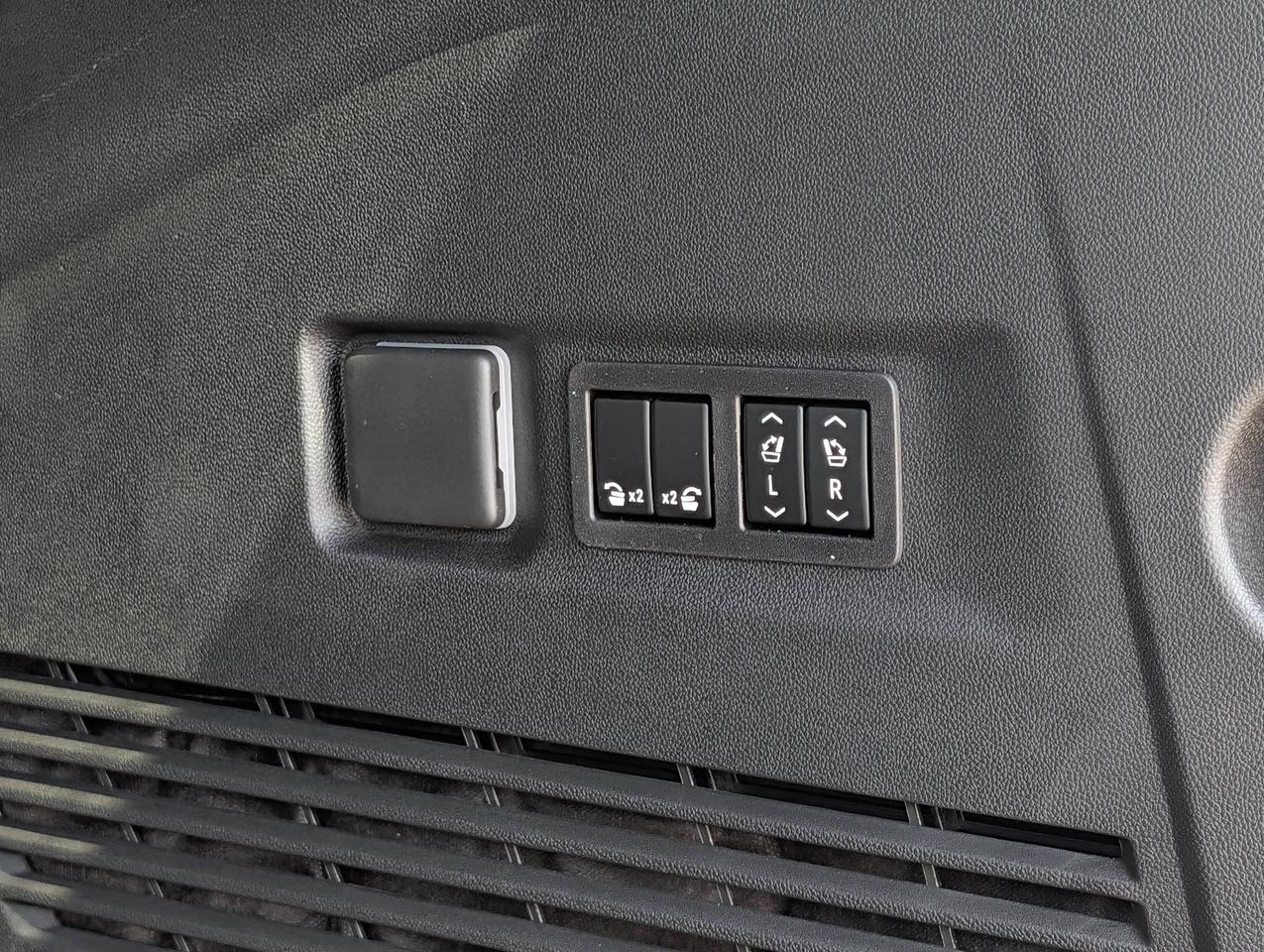 2026 GMC Yukon XL Denali Ultimate Photo