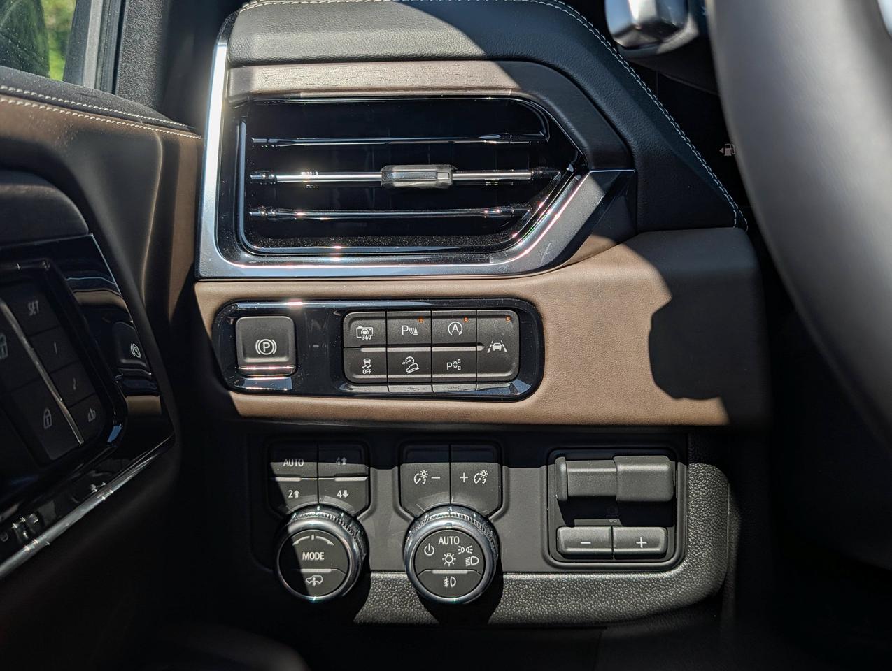 2026 GMC Yukon XL Denali Ultimate Photo