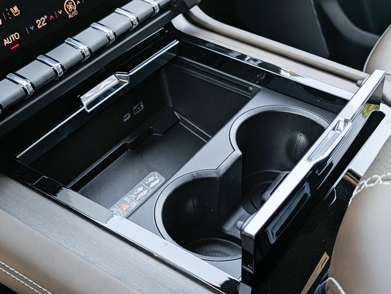 2026 GMC Yukon XL Denali Ultimate Photo