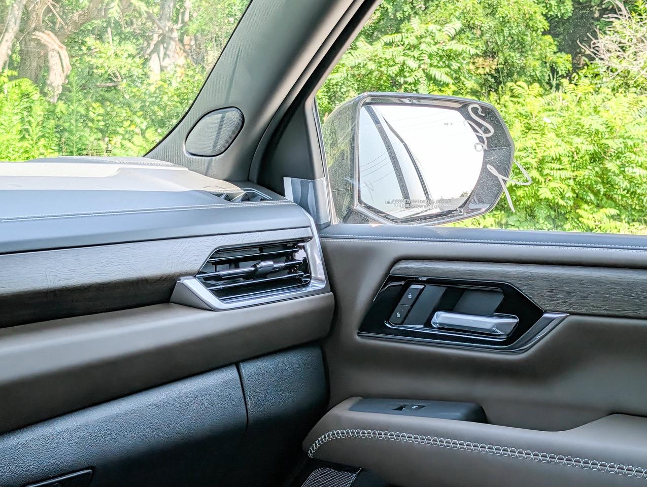 2026 GMC Yukon XL Denali Ultimate Photo