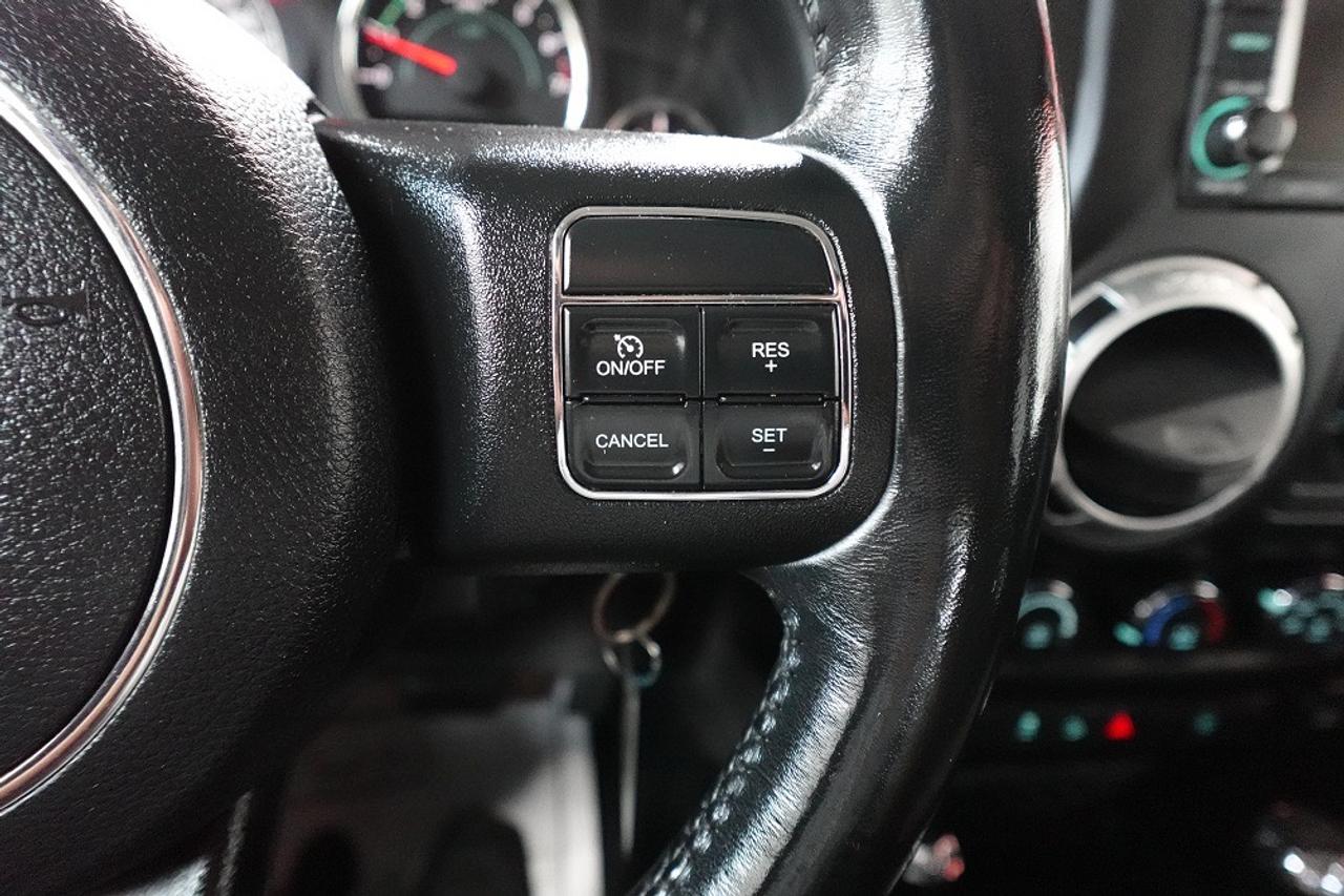2017 Jeep Wrangler 4WD SAHARA UNLIMITED,ONE OWNER,ALL SERVICE RECORDS Photo