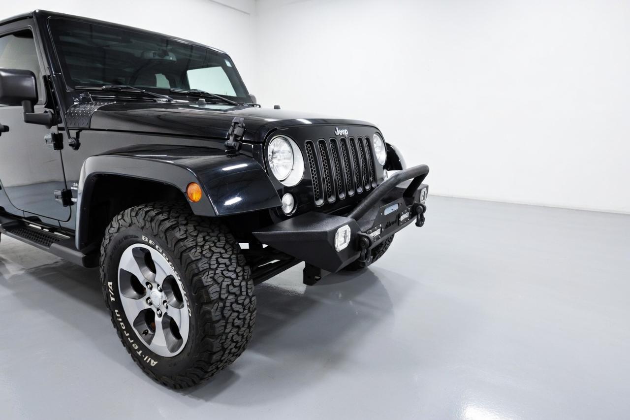 2017 Jeep Wrangler 4WD SAHARA UNLIMITED,ONE OWNER,ALL SERVICE RECORDS Photo