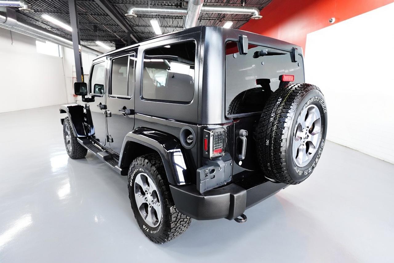 2017 Jeep Wrangler 4WD SAHARA UNLIMITED,ONE OWNER,ALL SERVICE RECORDS Photo