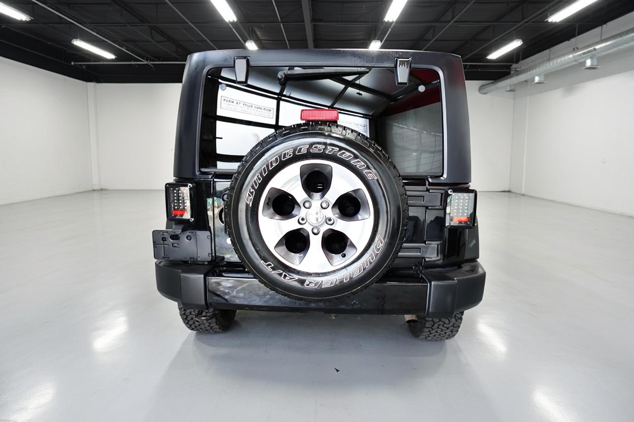 2017 Jeep Wrangler 4WD SAHARA UNLIMITED,ONE OWNER,ALL SERVICE RECORDS Photo