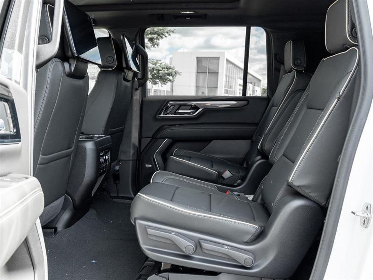 2026 GMC Yukon XL Elevation Photo