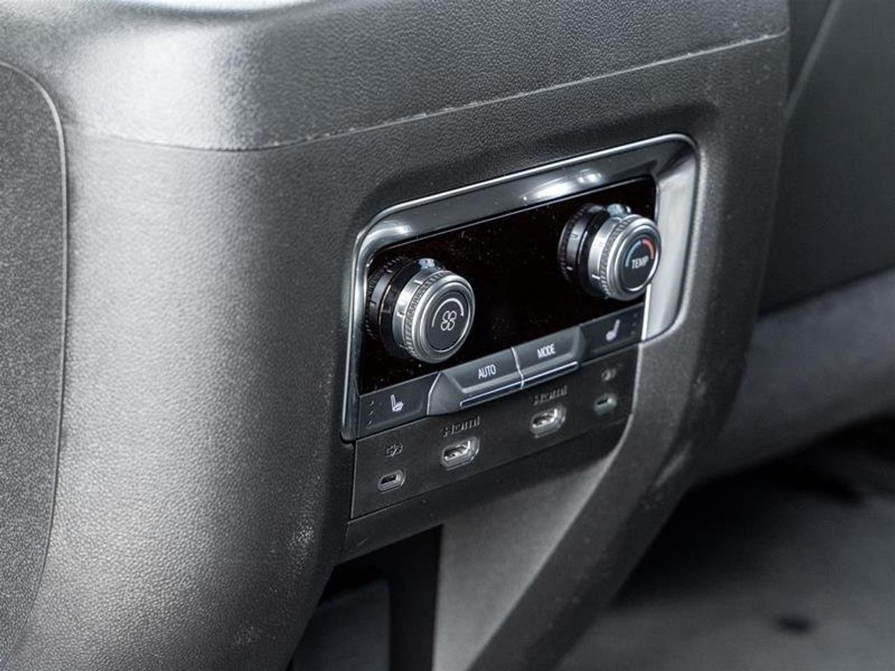 2026 GMC Yukon XL Elevation Photo