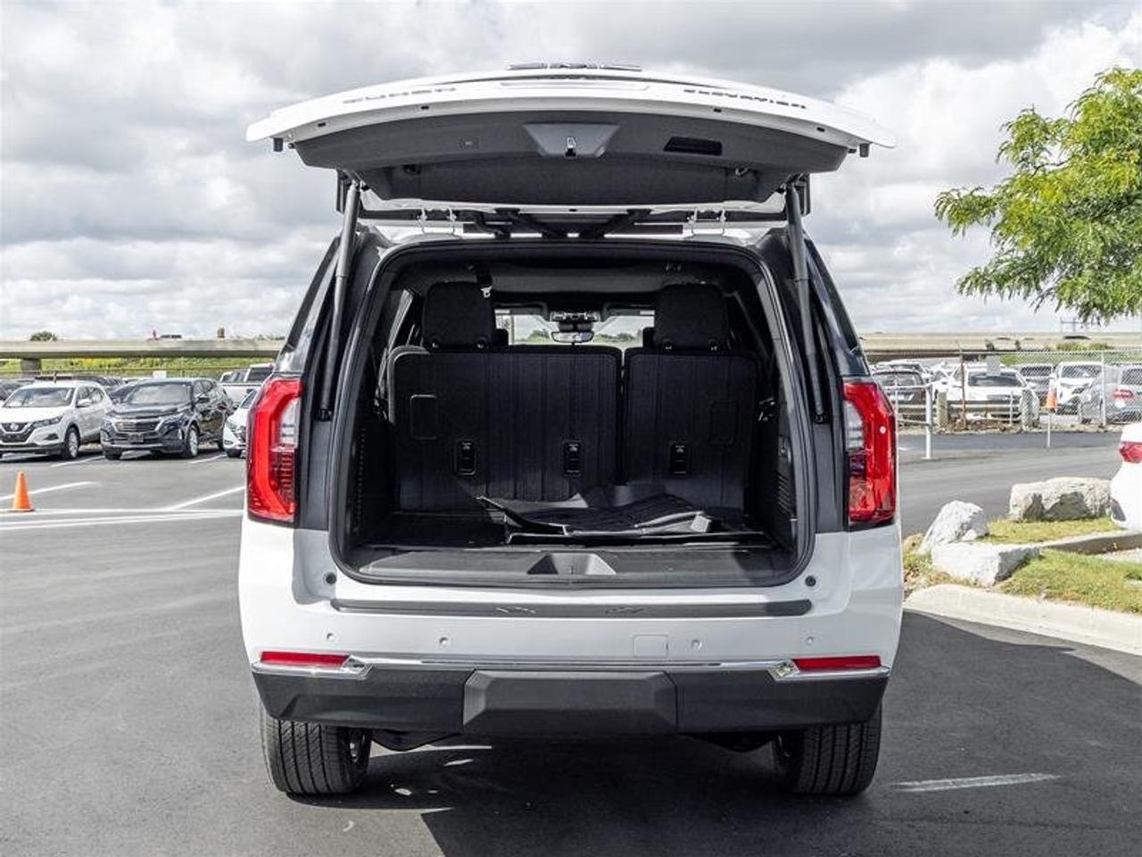2026 GMC Yukon XL Elevation Photo