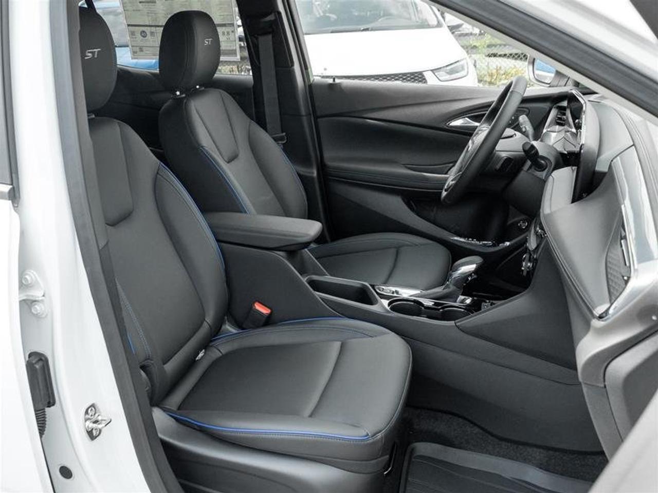 2026 Buick Encore GX Sport Touring Photo