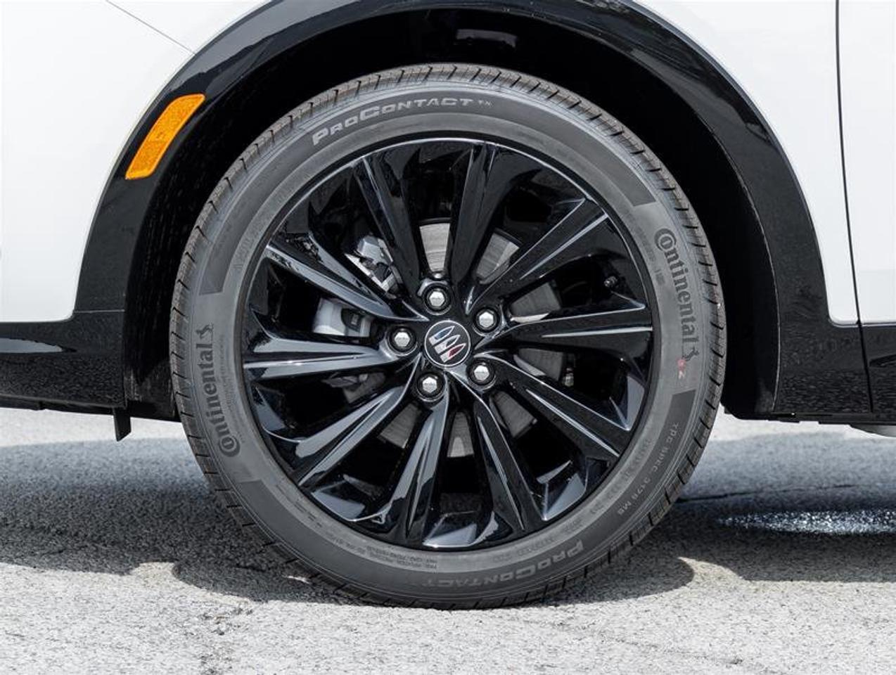 2026 Buick Envista Sport Touring Photo3