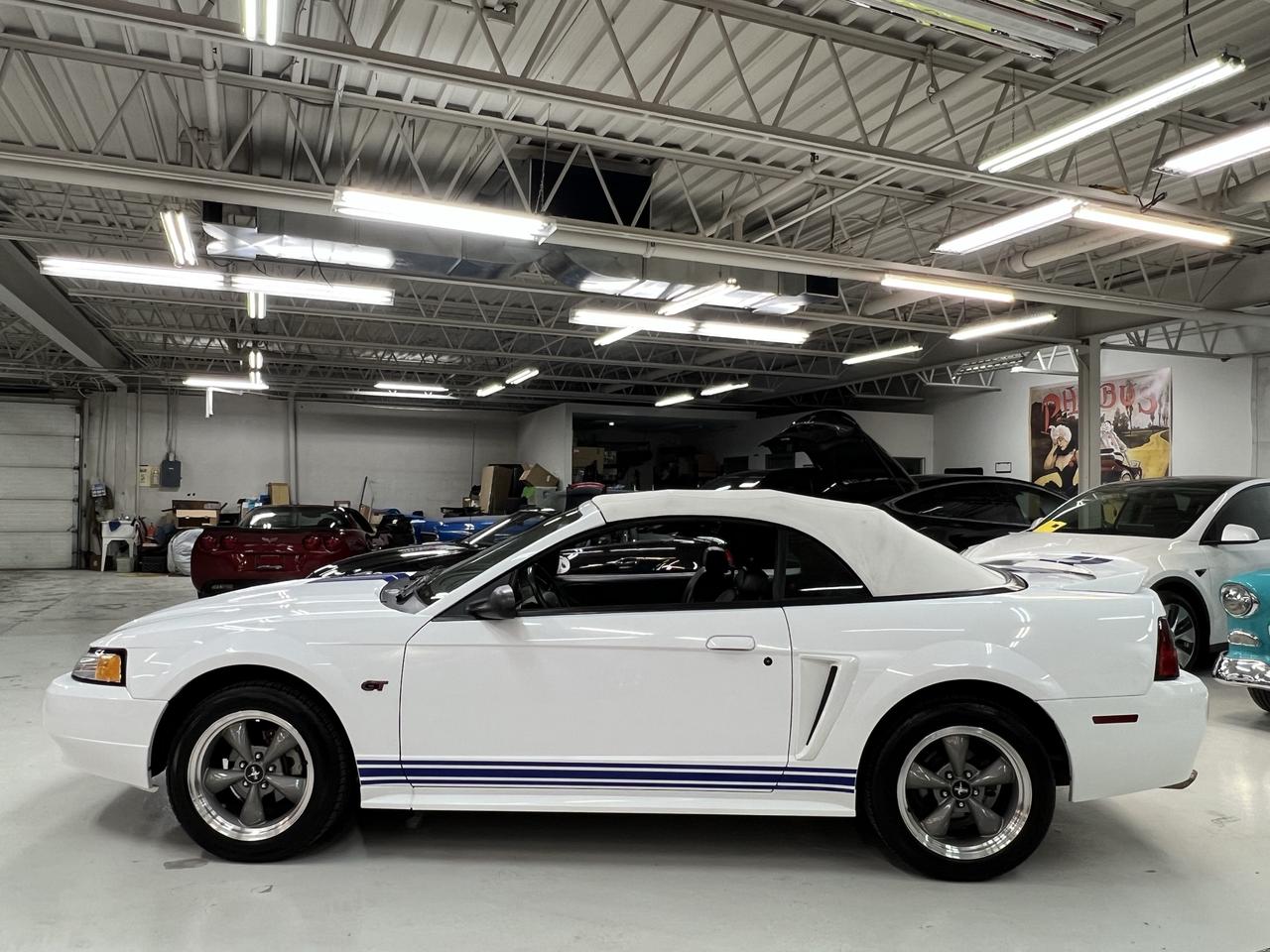 2000 Ford Mustang 2dr Convertible GT Photo