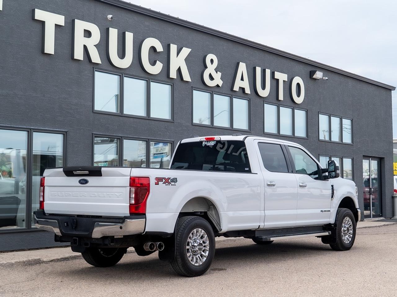 2022 Ford SUPER DUTY F-350 SRW XLT 4WD Crew Cab 8' Box DEAL PENDING Photo5